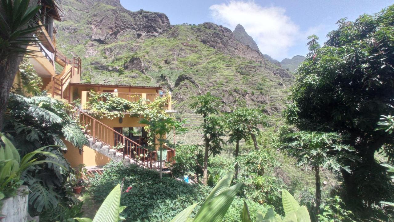 Bed and Breakfast Casa Cavoquinho Paul Екстер'єр фото