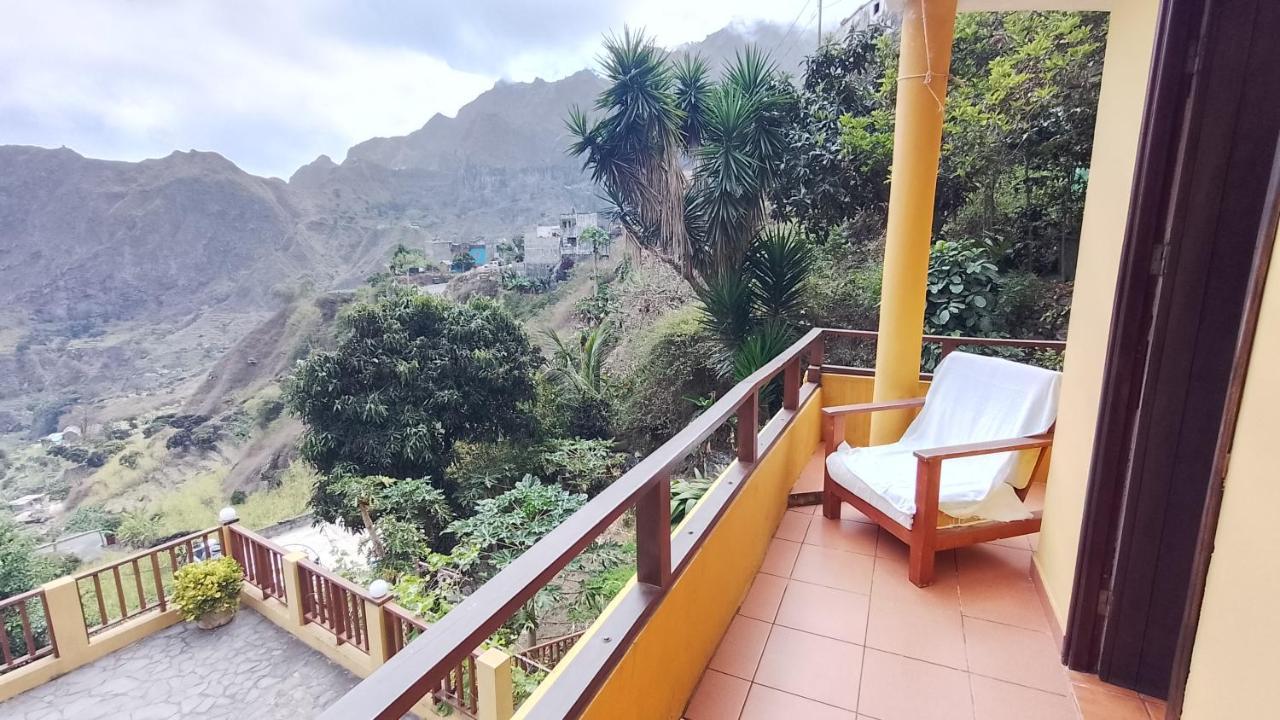 Bed and Breakfast Casa Cavoquinho Paul Екстер'єр фото