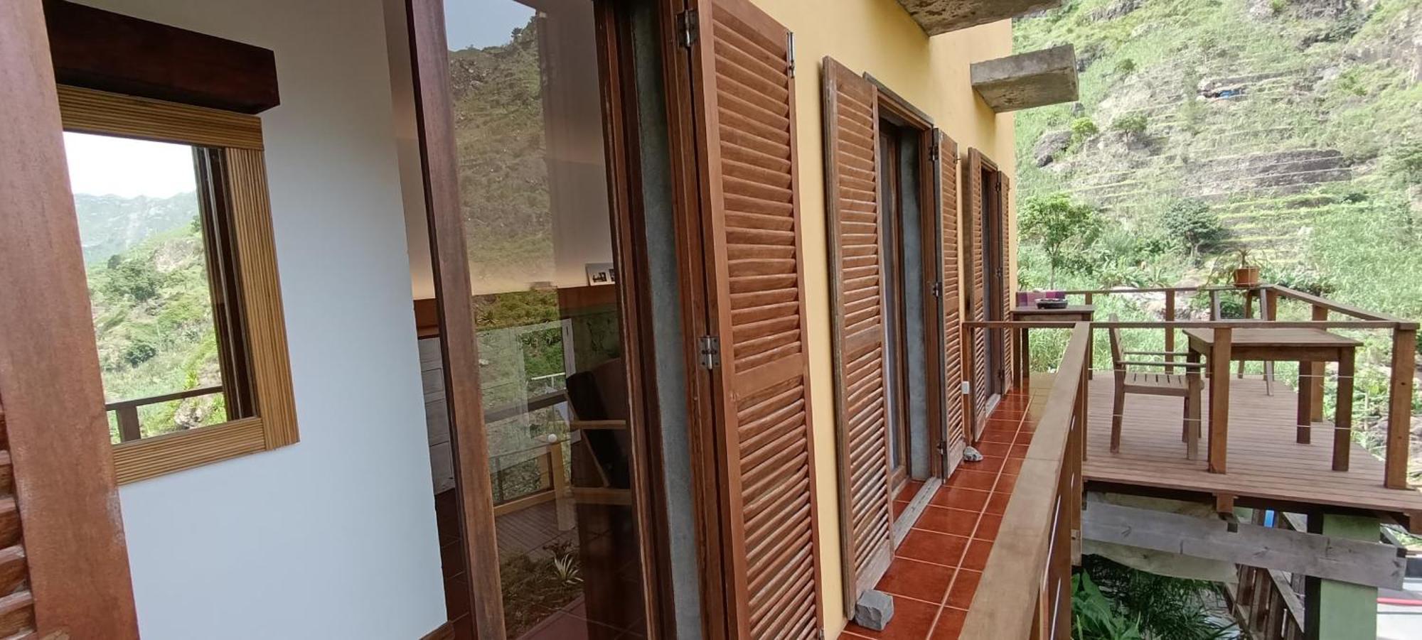 Bed and Breakfast Casa Cavoquinho Paul Екстер'єр фото